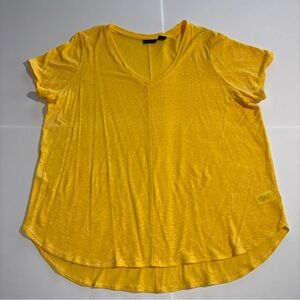 Tahari Women’s Yellow Short Sleeve Linen Slub V-Neck T-Shirt Size 1X